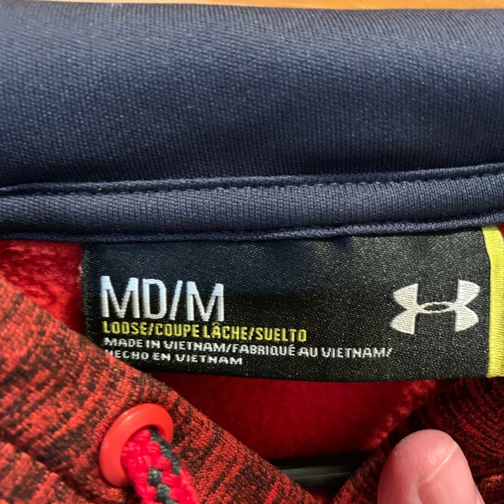 Under Armour Men's Maroon Hoodie with Black Logo - Picture 6 of 6